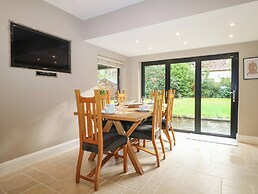 Woodlands House