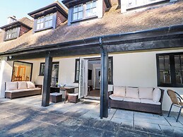 Woodlands House