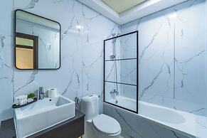 Unforgettable Canal & Sea View