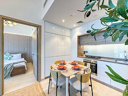 Super Luxury Flat Design with Sea View