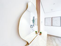 Super Luxury Flat Design with Sea View