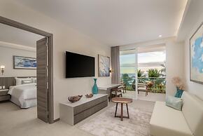 Clarita’s Beach Bar & Resort