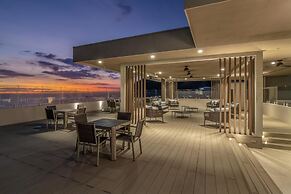 Clarita’s Beach Bar & Resort