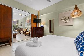 Romantic Zone by Monyxbnb