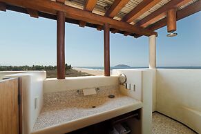 Casa de Olas, Stunning Oceanfront Villa in Las Palmas