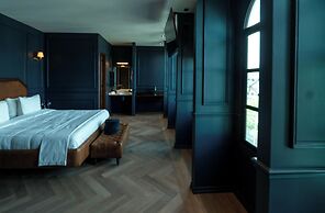The Green Escape Suite