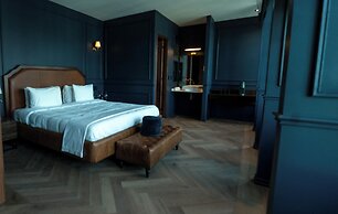 The Green Escape Suite