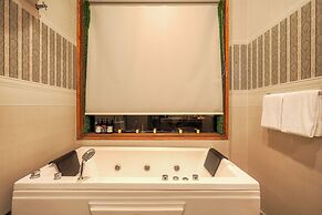 ELIVAAS Dilli House One room Suits