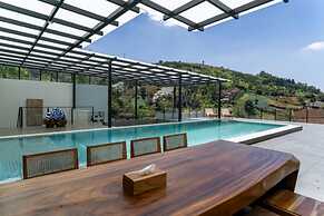 Diamond Hill 10 Br Heated Pool