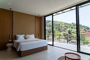 Diamond Hill 10 Br Heated Pool