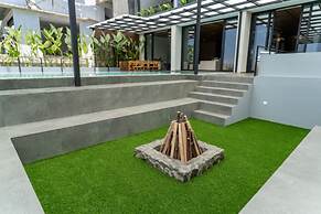 Diamond Hill 10 Br Heated Pool