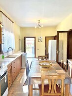 Saltos Village House - Peaceful Poolside Retreat