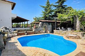 Saltos Apartment 1 - Serene Pool Garden Escape