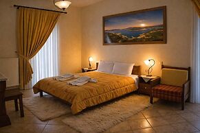 Orama Hotel - Lake Plastira Quad Suite