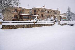 Orama Hotel - Lake Plastira Quad Suite