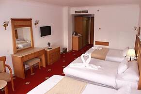 Regency Pyramids Hotel