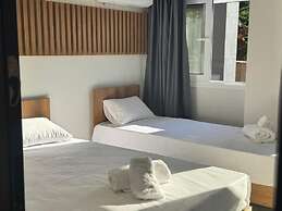 OLYMPIADA GIRNI Suites