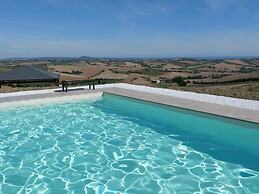 Ferienwohnung mit Pool und Panoramablick