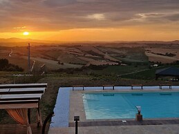 Ferienwohnung mit Pool und Panoramablick