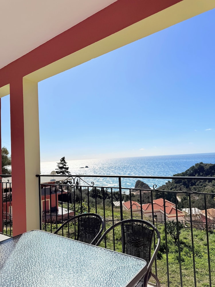 Gallini Sea View