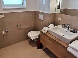 Apartments Thaya