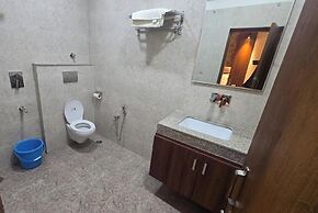 The Monark Inn