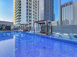 Sky-High Marina Chic