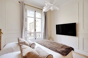 Elegant A/C Apt 2br/6p - Paris 17th/monceau