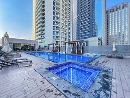 Minimal Studio in Marina
