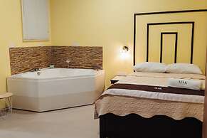 Mak Suites Apart Hotel