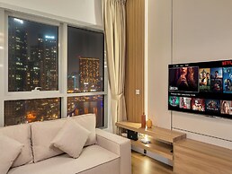 Luxury Waterfront View with Ain Dubai