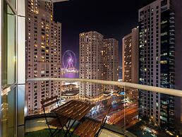 Luxury Waterfront View with Ain Dubai