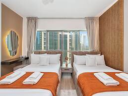 Luxury Waterfront View with Ain Dubai