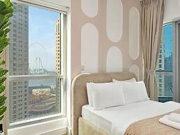 Luxury Waterfront View with Ain Dubai