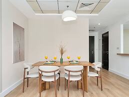 Luxury Waterfront View with Ain Dubai