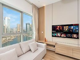 Luxury Waterfront View with Ain Dubai