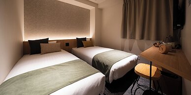R Hotel Namba East