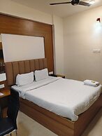 Stayvilla Royal