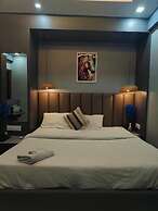 Stayvilla Royal
