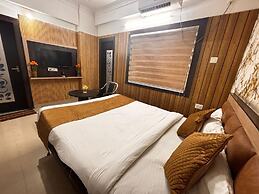 Stayvilla Royal