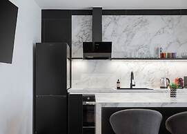 Glyfada Lux Olive Suites - Aura & Glow