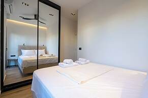 Glyfada Lux Olive Suites - Aura & Glow