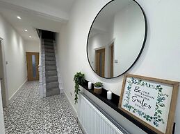 Central 4 bed Home in Ecclesall Near Peaks
