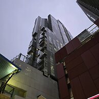 Deluxe 2BR apt Excellent Location Cityviews & Pool
