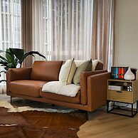 Deluxe 2BR apt Excellent Location Cityviews & Pool