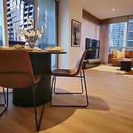 Deluxe 2BR apt Excellent Location Cityviews & Pool