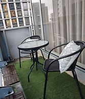 Deluxe 2BR apt Excellent Location Cityviews & Pool