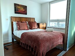 Central London Riverside Apartment