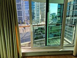 Central London Riverside Apartment