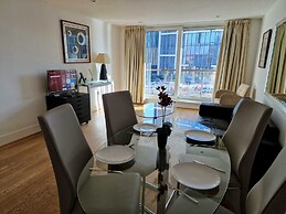 Central London Riverside Apartment